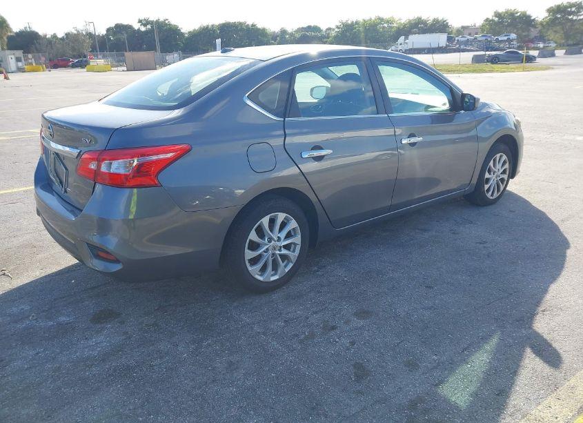 Photo 4 of 2018 Nissan Sentra SV (VIN 3N1AB7AP4JL618285)