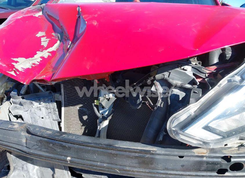 Photo 6 of 2018 Nissan Sentra SV (VIN 3N1AB7AP4JL620005)