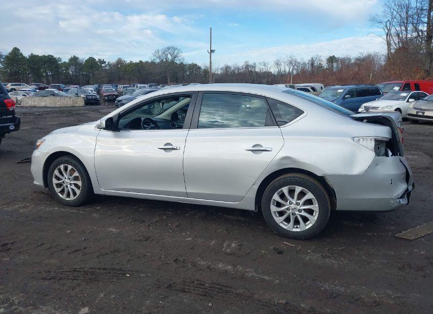 Photo 14 of 2018 Nissan Sentra SV (VIN 3N1AB7AP4JL623454)