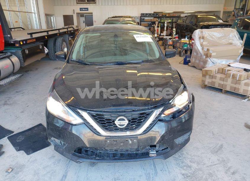 Photo 12 of 2018 Nissan Sentra SV (VIN 3N1AB7AP4JL631859)