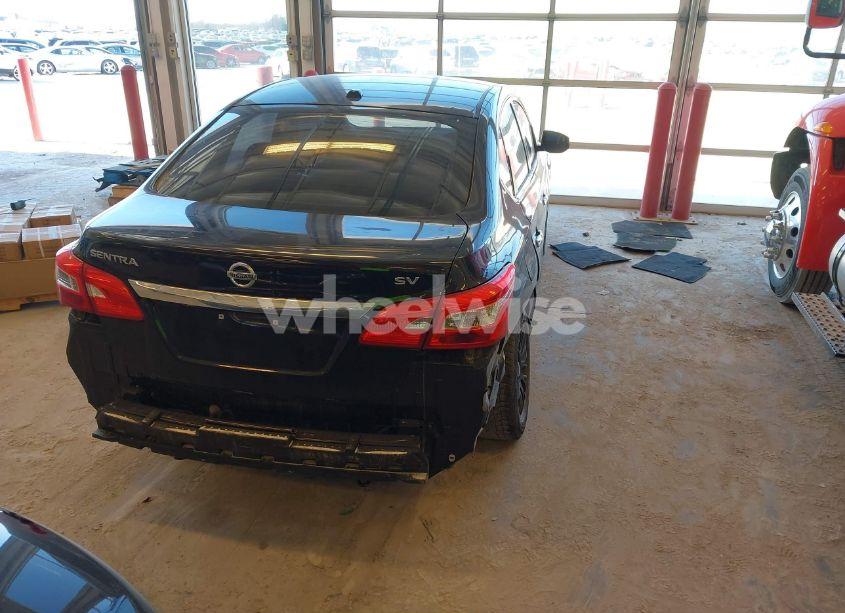 Photo 4 of 2018 Nissan Sentra SV (VIN 3N1AB7AP4JL631859)