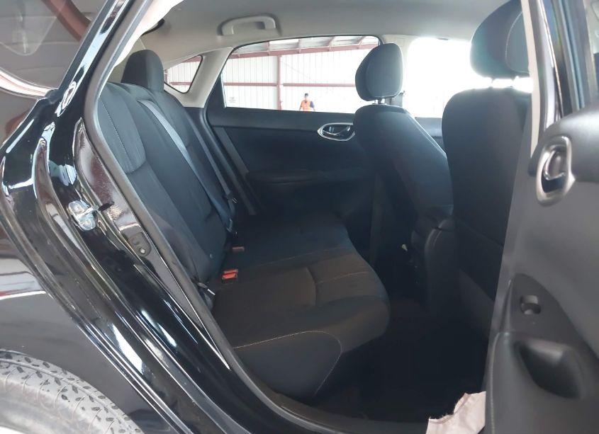 Photo 8 of 2018 Nissan Sentra SV (VIN 3N1AB7AP4JL658432)