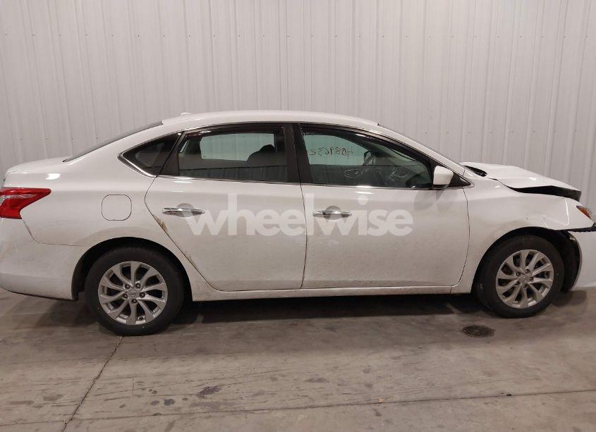 Photo 14 of 2018 Nissan Sentra SV (VIN 3N1AB7AP4JL658981)
