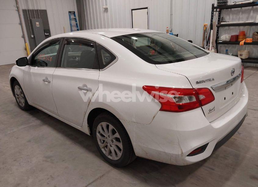 Photo 3 of 2018 Nissan Sentra SV (VIN 3N1AB7AP4JL658981)