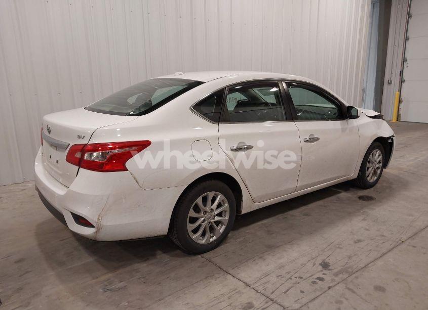 Photo 4 of 2018 Nissan Sentra SV (VIN 3N1AB7AP4JL658981)