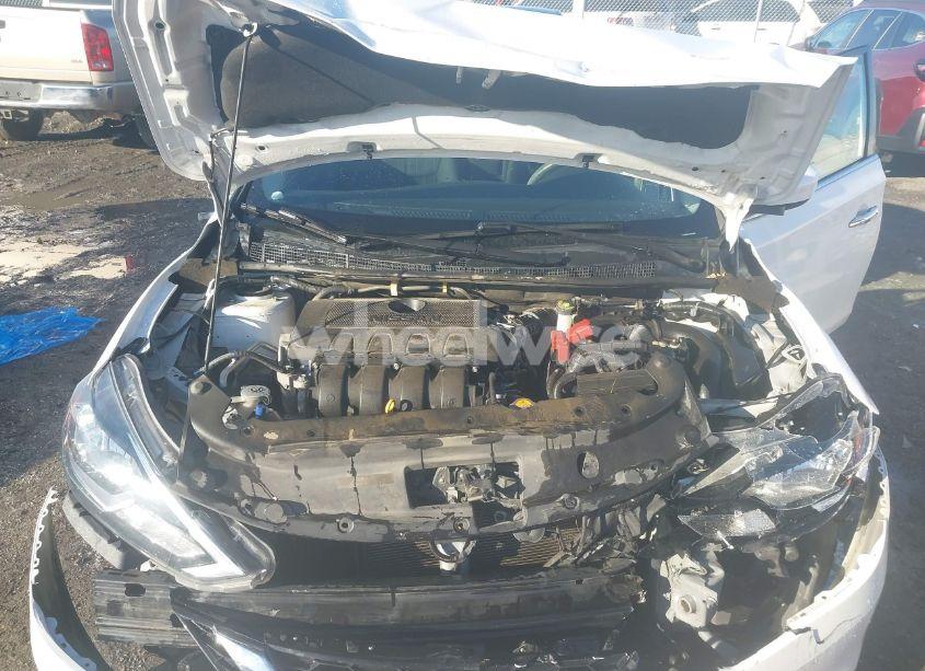 Photo 10 of 2018 Nissan Sentra SV (VIN 3N1AB7AP4JY201865)