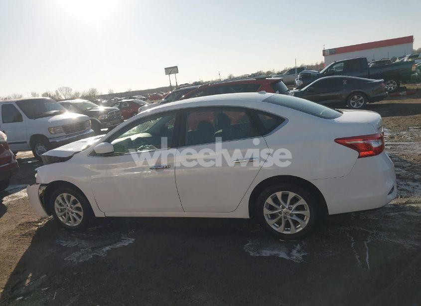 Photo 14 of 2018 Nissan Sentra SV (VIN 3N1AB7AP4JY201865)