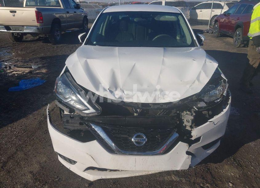 Photo 6 of 2018 Nissan Sentra SV (VIN 3N1AB7AP4JY201865)