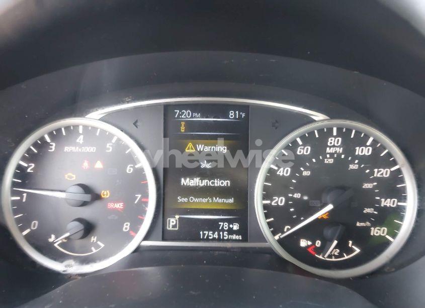 Photo 7 of 2018 Nissan Sentra S (VIN 3N1AB7AP4JY247924)