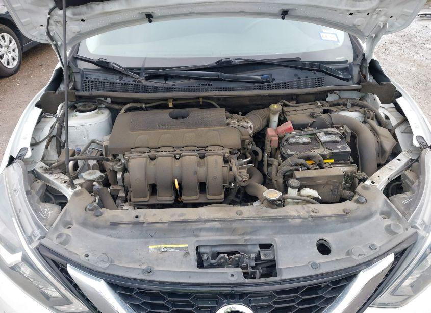 Photo 10 of 2018 Nissan Sentra SV (VIN 3N1AB7AP4JY248474)
