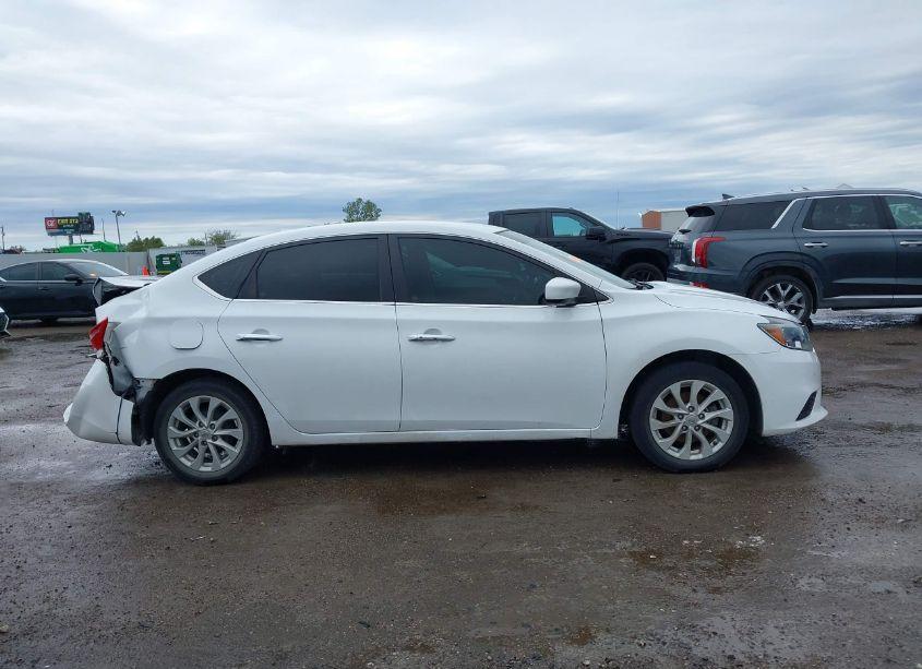 Photo 13 of 2018 Nissan Sentra SV (VIN 3N1AB7AP4JY248474)