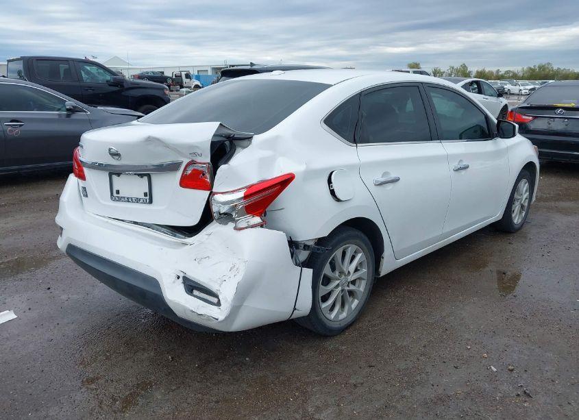 Photo 4 of 2018 Nissan Sentra SV (VIN 3N1AB7AP4JY248474)