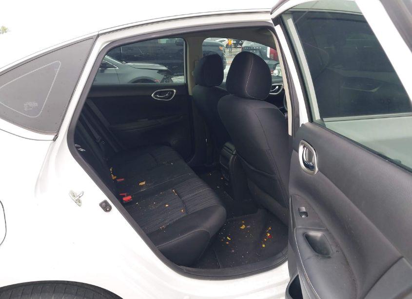 Photo 8 of 2018 Nissan Sentra SV (VIN 3N1AB7AP4JY248474)