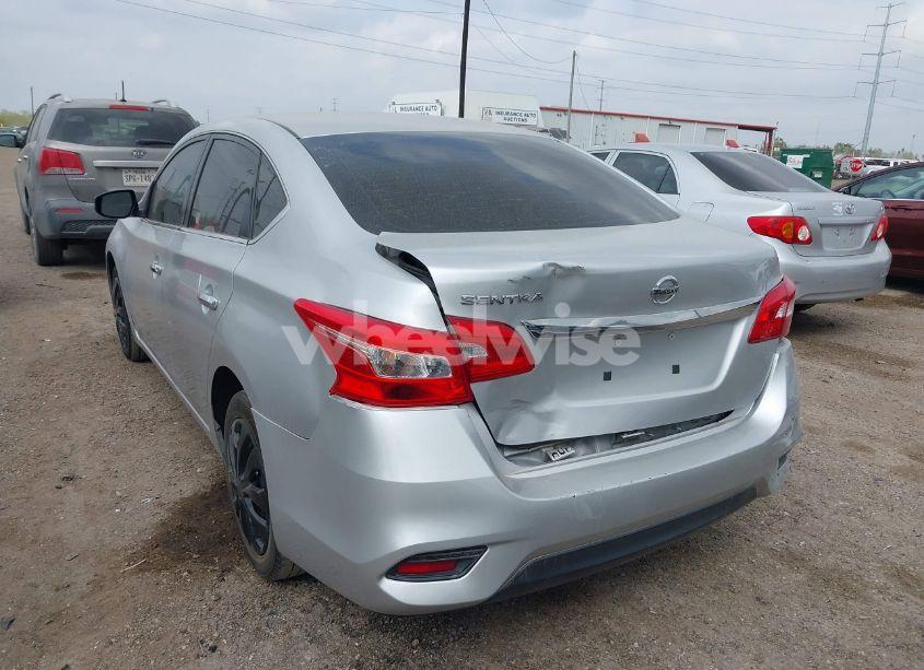 Photo 6 of 2018 Nissan Sentra S (VIN 3N1AB7AP4JY249236)