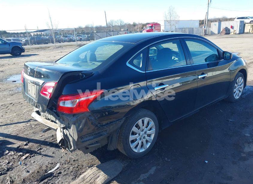 Photo 4 of 2018 Nissan Sentra S (VIN 3N1AB7AP4JY254761)