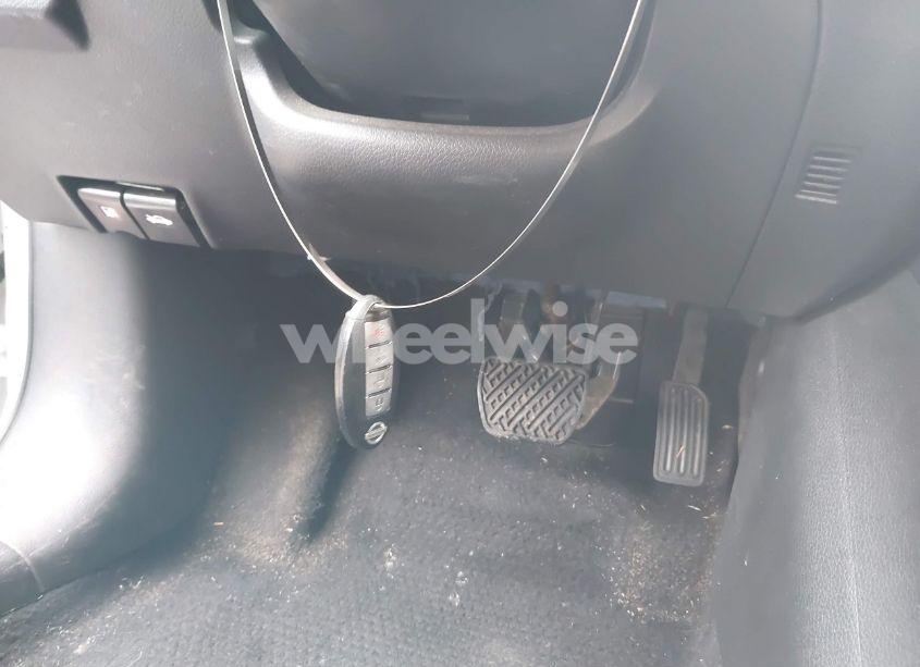 Photo 11 of 2018 Nissan Sentra SV (VIN 3N1AB7AP4JY259233)