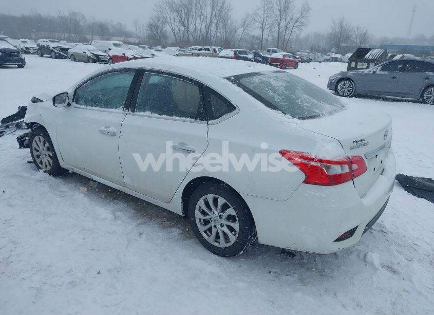 Photo 3 of 2018 Nissan Sentra SV (VIN 3N1AB7AP4JY259233)