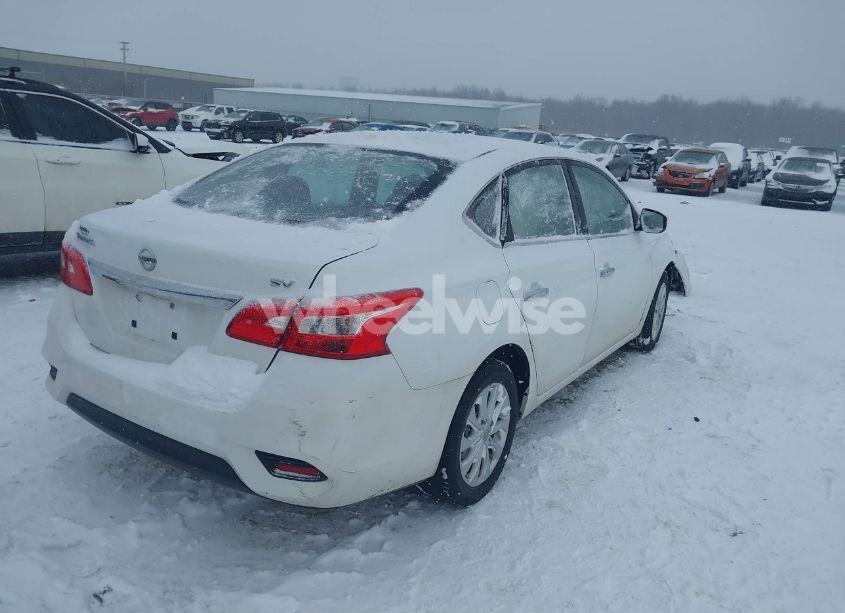 Photo 4 of 2018 Nissan Sentra SV (VIN 3N1AB7AP4JY259233)