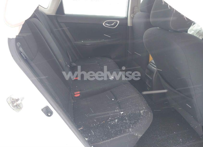 Photo 8 of 2018 Nissan Sentra SV (VIN 3N1AB7AP4JY259233)