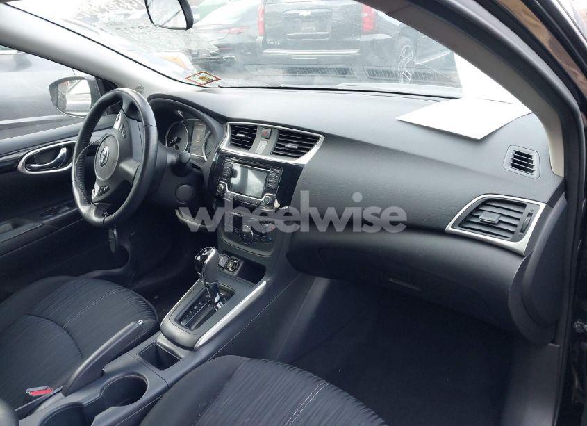Photo 5 of 2018 Nissan Sentra SV (VIN 3N1AB7AP4JY261032)