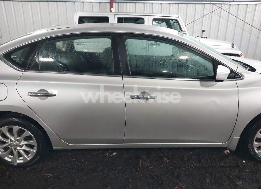Photo 13 of 2018 Nissan Sentra SV (VIN 3N1AB7AP4JY262861)