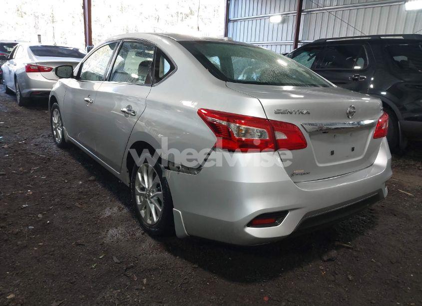 Photo 3 of 2018 Nissan Sentra SV (VIN 3N1AB7AP4JY262861)