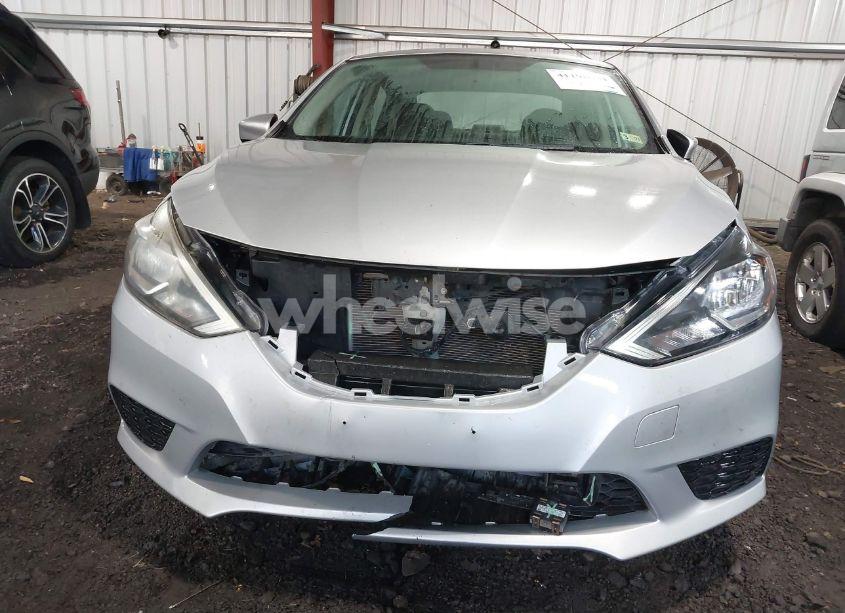 Photo 6 of 2018 Nissan Sentra SV (VIN 3N1AB7AP4JY262861)