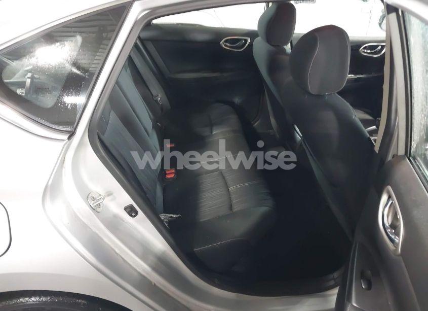 Photo 8 of 2018 Nissan Sentra SV (VIN 3N1AB7AP4JY262861)