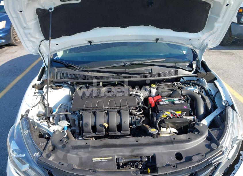 Photo 10 of 2018 Nissan Sentra SR (VIN 3N1AB7AP4JY268336)