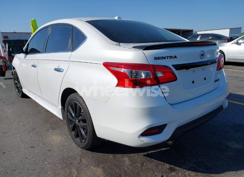 Photo 14 of 2018 Nissan Sentra SR (VIN 3N1AB7AP4JY268336)