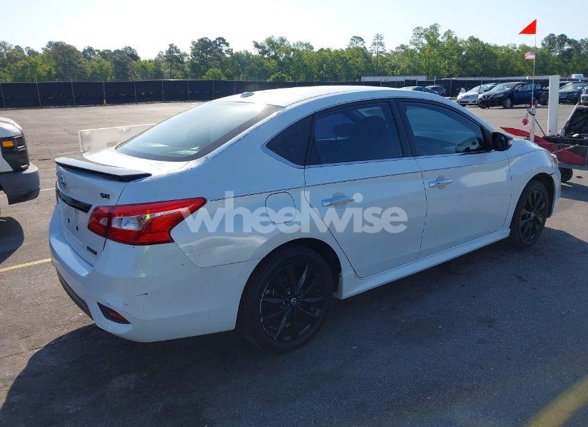 Photo 4 of 2018 Nissan Sentra SR (VIN 3N1AB7AP4JY268336)