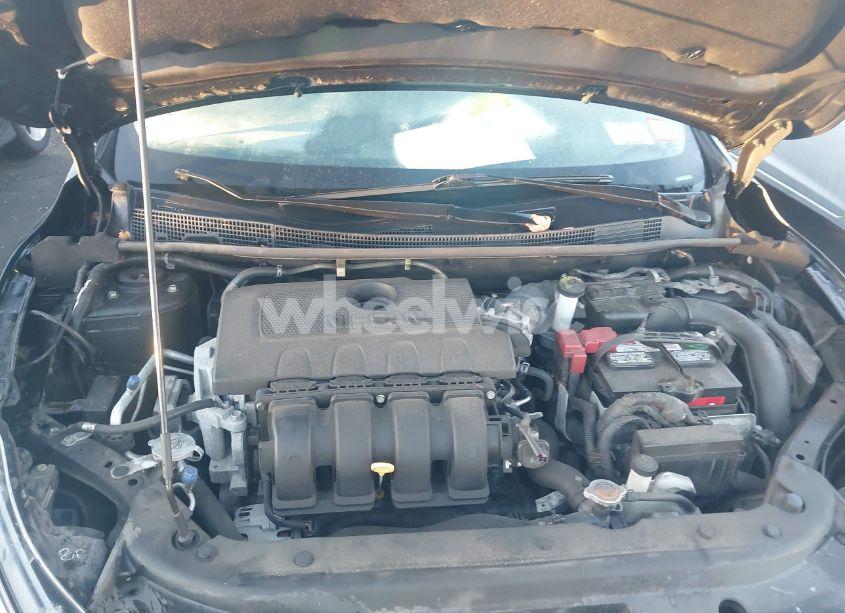 Photo 10 of 2018 Nissan Sentra SV (VIN 3N1AB7AP4JY274654)