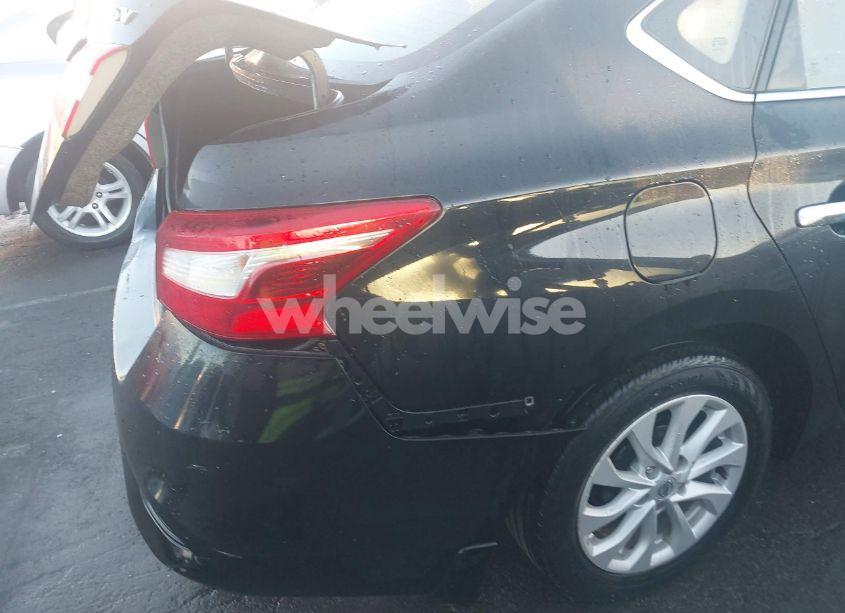 Photo 18 of 2018 Nissan Sentra SV (VIN 3N1AB7AP4JY274654)