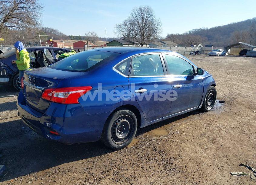 Photo 4 of 2018 Nissan Sentra S (VIN 3N1AB7AP4JY274931)