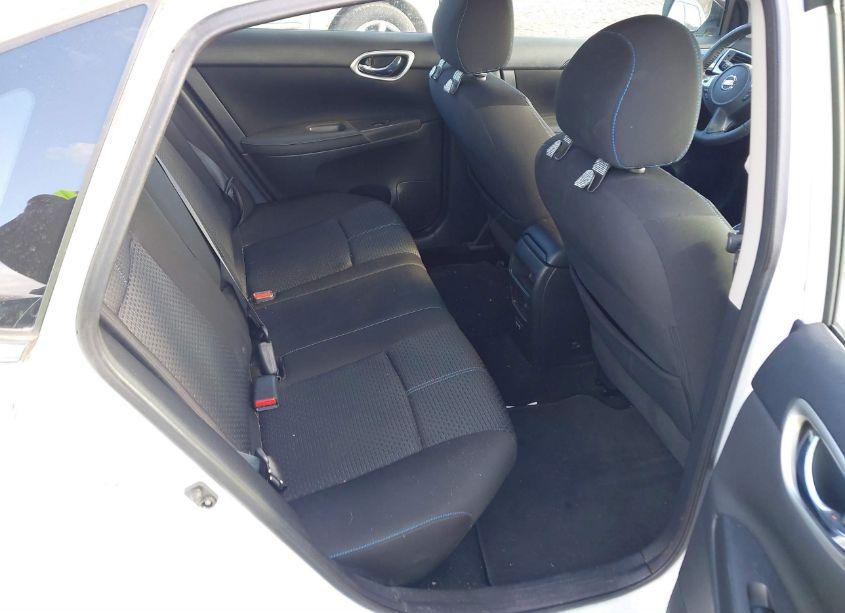 Photo 8 of 2018 Nissan Sentra SR (VIN 3N1AB7AP4JY278087)
