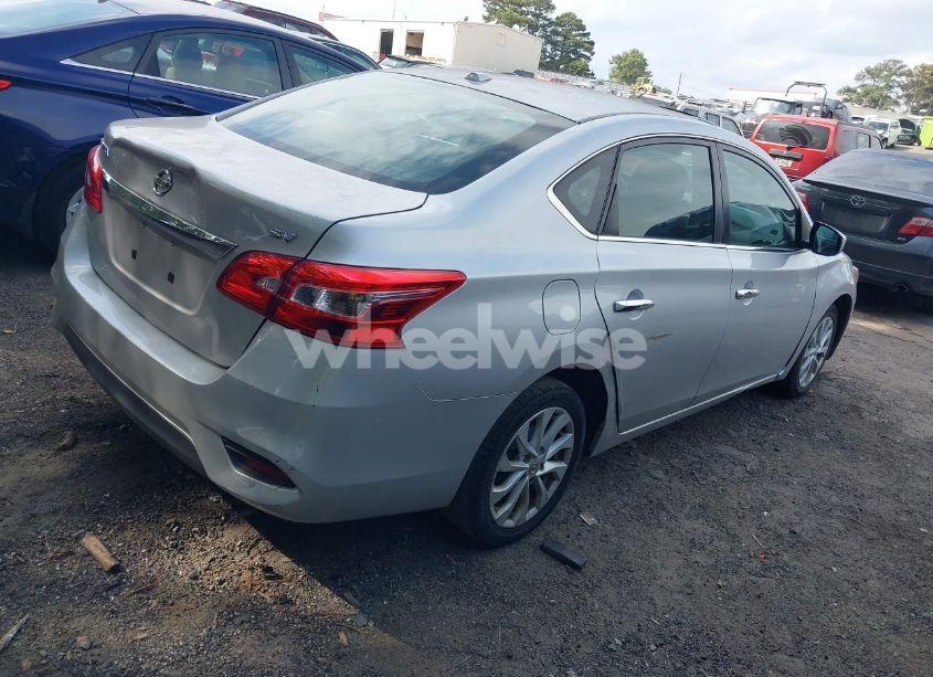 Photo 4 of 2018 Nissan Sentra SV (VIN 3N1AB7AP4JY279367)