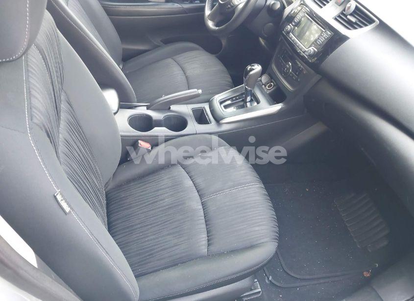 Photo 5 of 2018 Nissan Sentra SV (VIN 3N1AB7AP4JY279367)