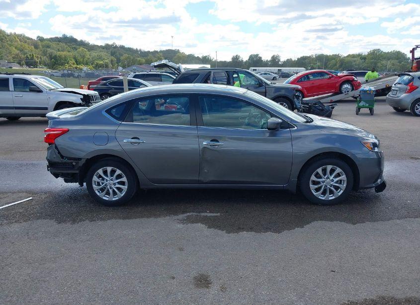 Photo 13 of 2018 Nissan Sentra SV (VIN 3N1AB7AP4JY287730)