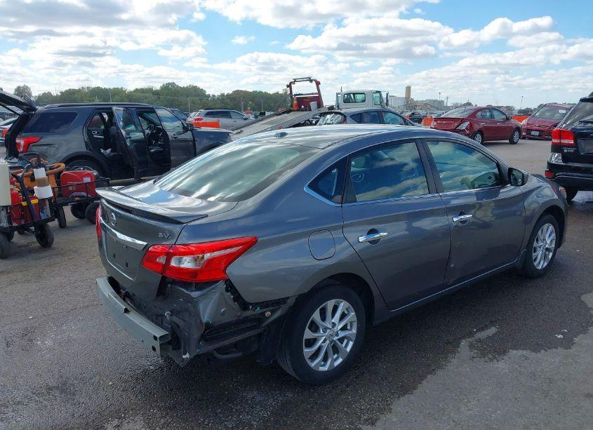 Photo 4 of 2018 Nissan Sentra SV (VIN 3N1AB7AP4JY287730)