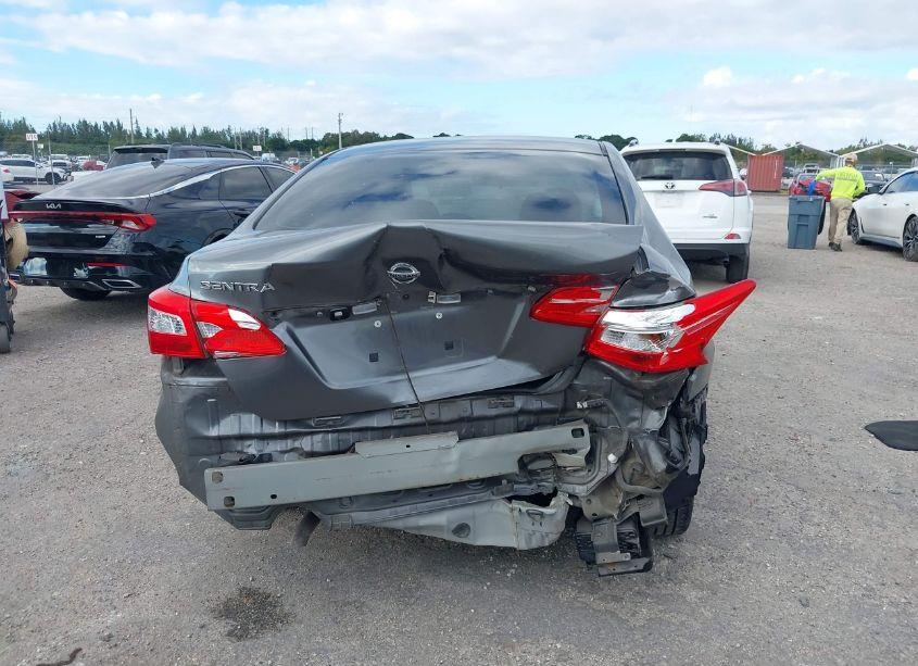 Photo 16 of 2018 Nissan Sentra S (VIN 3N1AB7AP4JY309841)