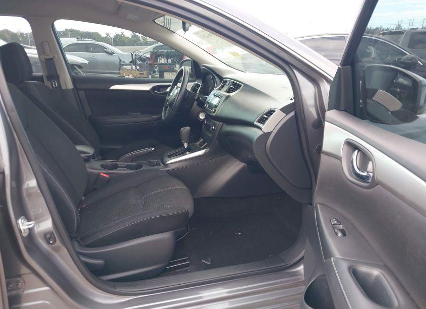 Photo 5 of 2018 Nissan Sentra S (VIN 3N1AB7AP4JY309841)