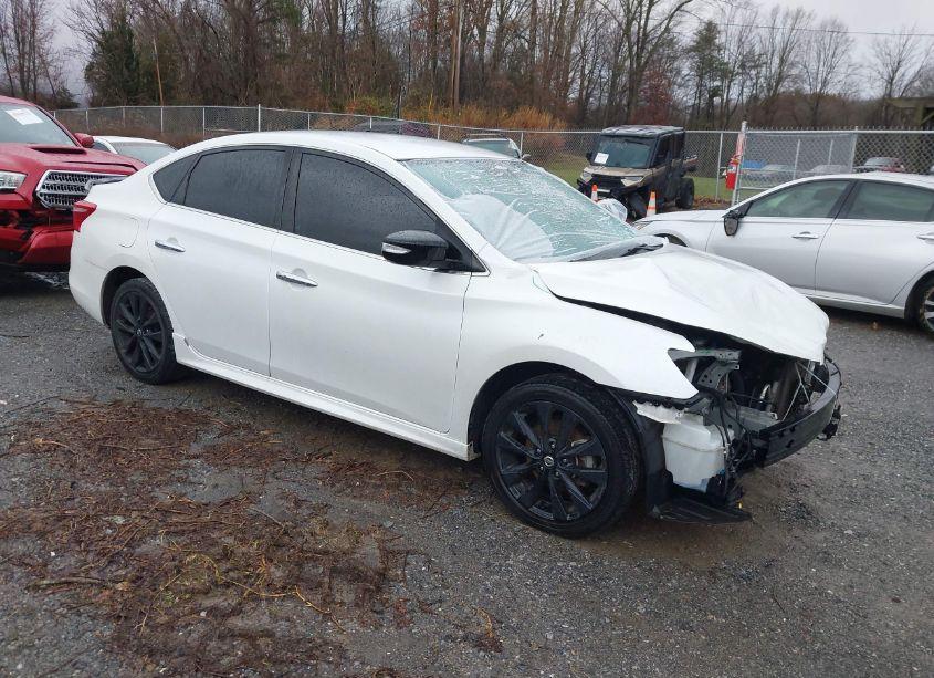 2018 Nissan Sentra SR (VIN 3N1AB7AP4JY322119) main photo