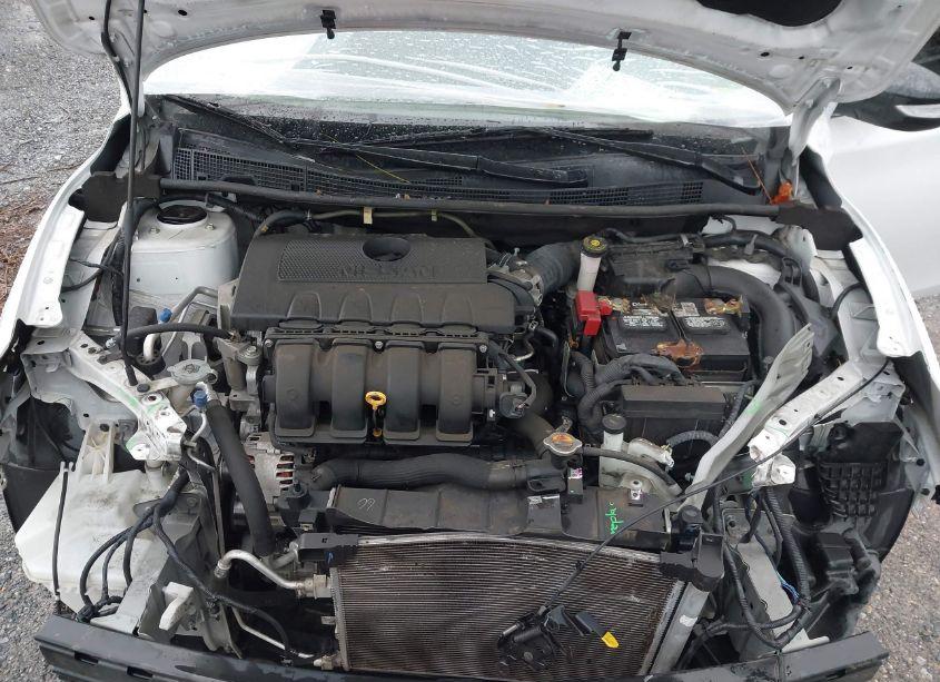 Photo 10 of 2018 Nissan Sentra SR (VIN 3N1AB7AP4JY322119)