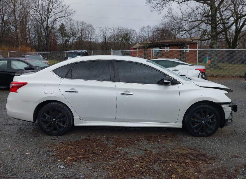 Photo 14 of 2018 Nissan Sentra SR (VIN 3N1AB7AP4JY322119)