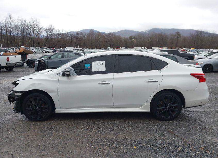 Photo 15 of 2018 Nissan Sentra SR (VIN 3N1AB7AP4JY322119)