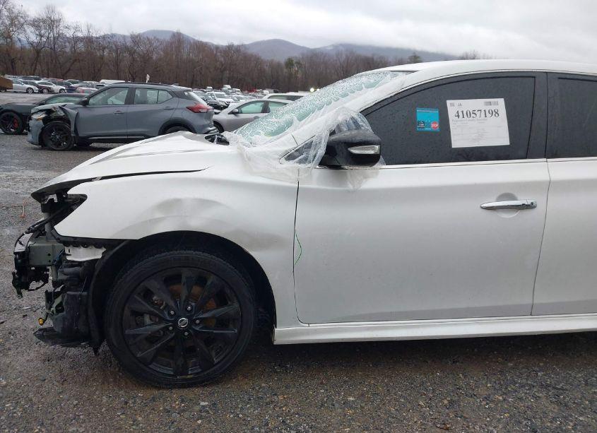 Photo 18 of 2018 Nissan Sentra SR (VIN 3N1AB7AP4JY322119)