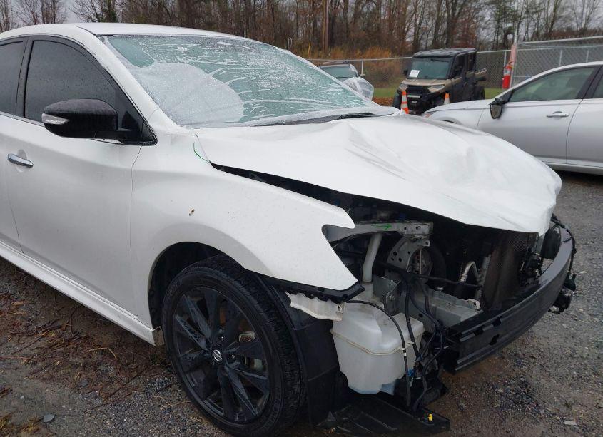 Photo 19 of 2018 Nissan Sentra SR (VIN 3N1AB7AP4JY322119)