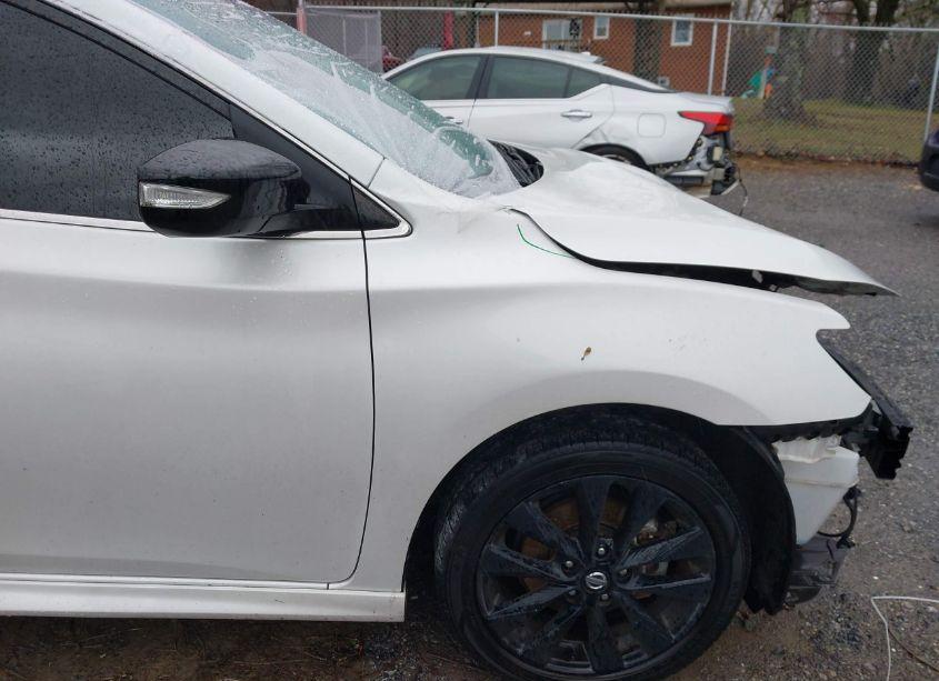 Photo 20 of 2018 Nissan Sentra SR (VIN 3N1AB7AP4JY322119)