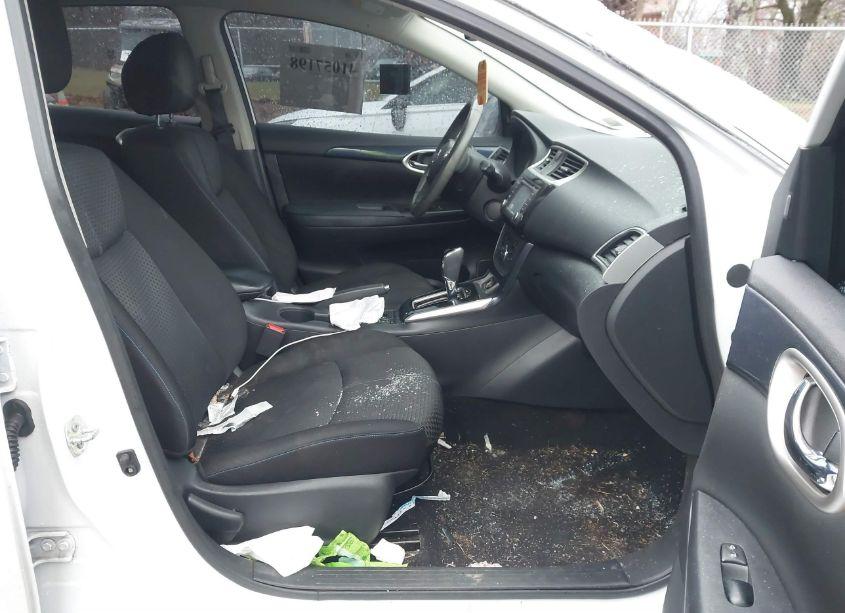 Photo 5 of 2018 Nissan Sentra SR (VIN 3N1AB7AP4JY322119)