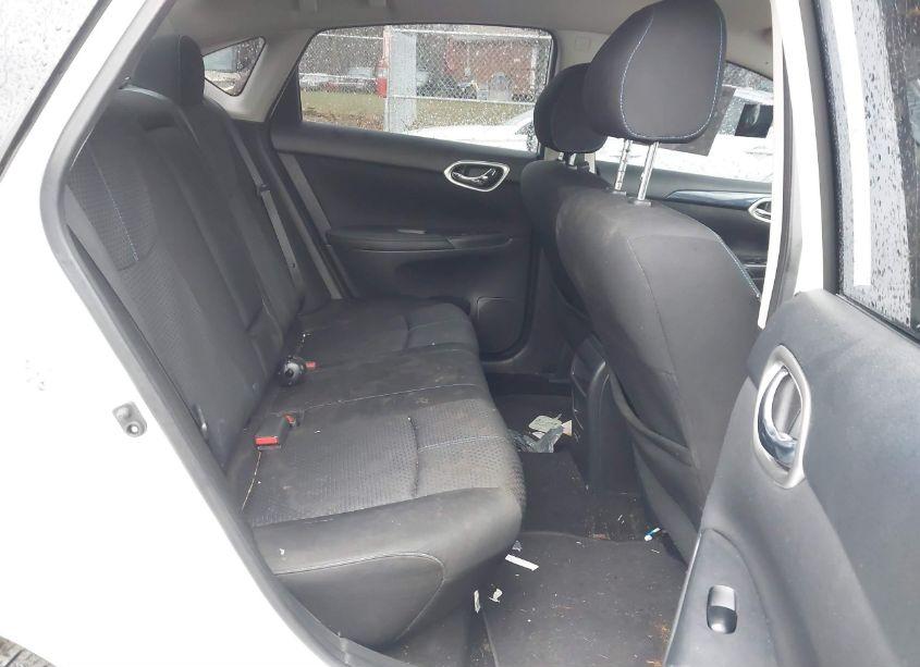 Photo 8 of 2018 Nissan Sentra SR (VIN 3N1AB7AP4JY322119)